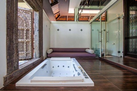 House in Chiang Mai, Thailand 5 bedrooms № 183020 - photo 29