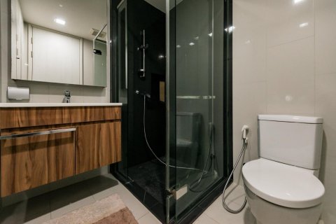 Кондоминиум с 2 спальнями в Бангкоке, Таиланд № 152324 - фото 12