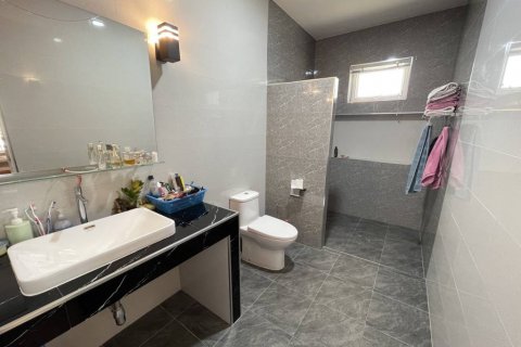 Villa in Phetchaburi, Thailand 4 bedrooms № 114975 - photo 9