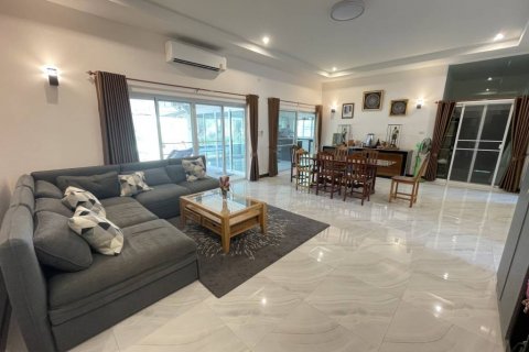 Villa in Phetchaburi, Thailand 4 bedrooms № 114975 - photo 4