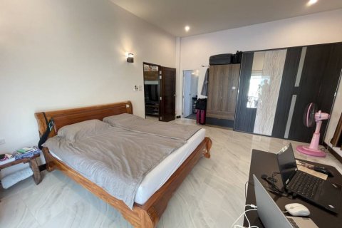 Villa in Phetchaburi, Thailand 4 bedrooms № 114975 - photo 8
