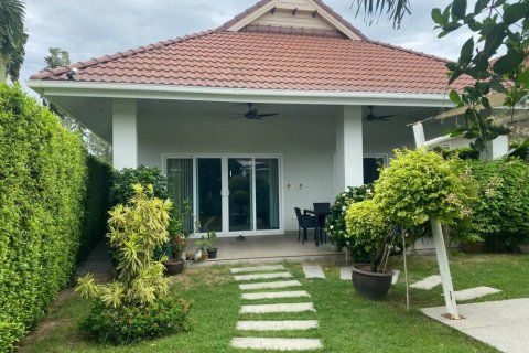 Villa in Hua Hin, Thailand 2 bedrooms № 114978 - photo 1
