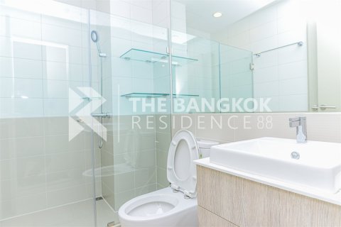 Condo à Bangkok, Thaïlande, 2 chambres  № 184520 - photo 5