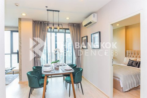 Condo à Bangkok, Thaïlande, 2 chambres  № 184520 - photo 8