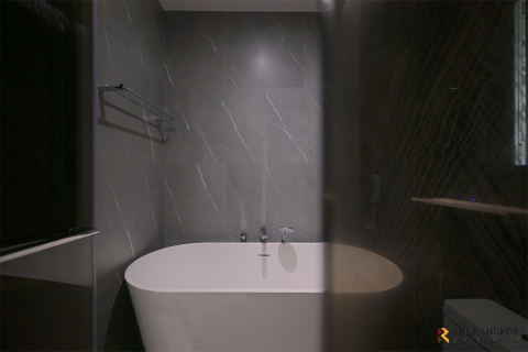Condo in Bangkok, Thailand, 2 bedrooms  № 184519 - photo 10