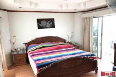 Apartment in Pattaya, Thailand 2 bedrooms № 193141 - photo 2