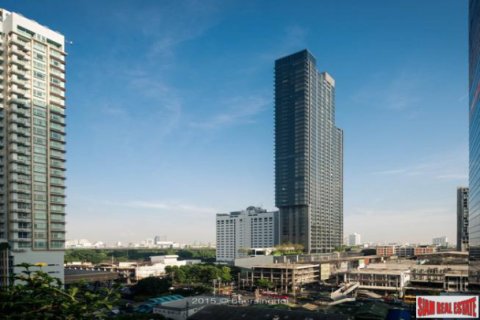 Apartment in Bangkok, Thailand 3 bedrooms № 193143
