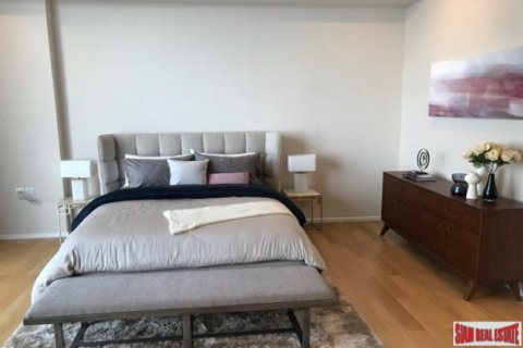 Apartment in Bangkok, Thailand 3 bedrooms № 193143 - photo 4