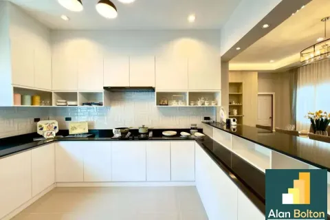 Casa de 3 dormitorios en Pattaya, Tailandia № 210647 - foto 9