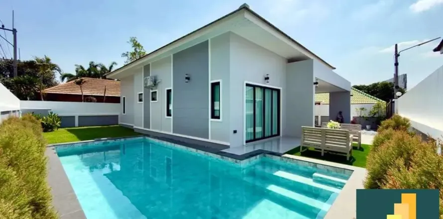 Casa de 3 dormitorios en Pattaya, Tailandia № 210647