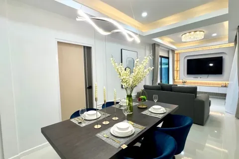 Casa de 3 dormitorios en Pattaya, Tailandia № 210648 - foto 13