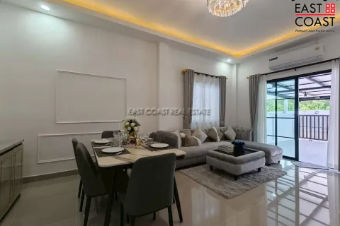 Casa de 3 dormitorios en Pattaya, Tailandia № 212451 - foto 15
