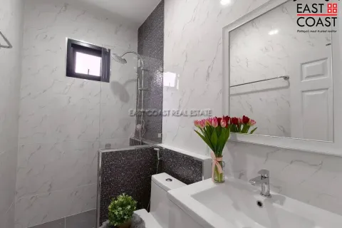 Casa de 3 dormitorios en Pattaya, Tailandia № 212451 - foto 10
