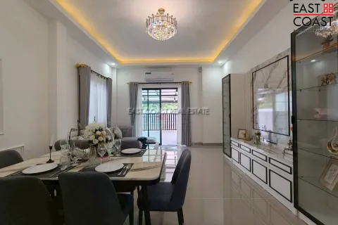 Casa de 3 dormitorios en Pattaya, Tailandia № 212451 - foto 11