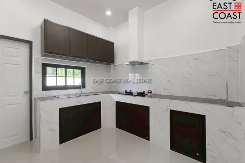 Casa de 3 dormitorios en Pattaya, Tailandia № 212455 - foto 17