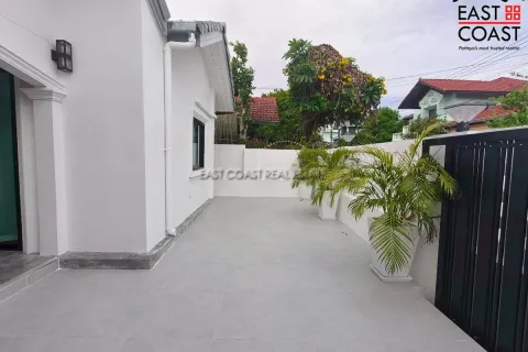 Casa de 2 dormitorios en Pattaya, Tailandia № 212452 - foto 3