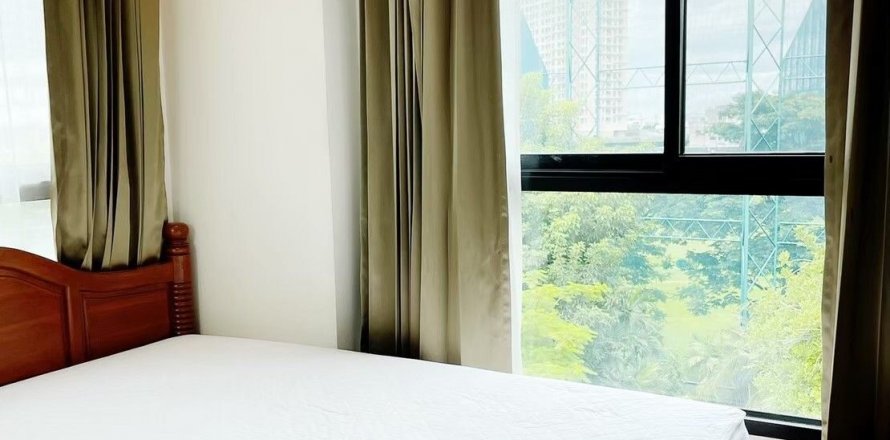 Studio in the Condo in Khlong Toei, Bangkok, Thailand  № 140037