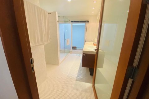 Condo in Kathu, Thailand, 2 bedrooms № 164235 - photo 16