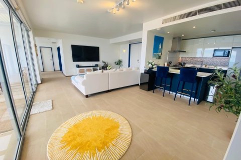 Condo in Kathu, Thailand, 2 bedrooms № 164235 - photo 3