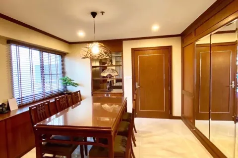 Condo in Watthana, Bangkok, Thailand, 3 bedrooms № 159409 - photo 4