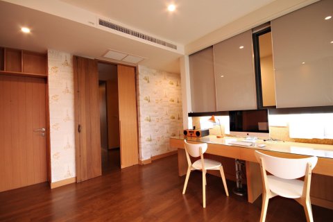 Condo in Khlong Toei, Bangkok, Thailand, 3 bedrooms  № 159410 - photo 11