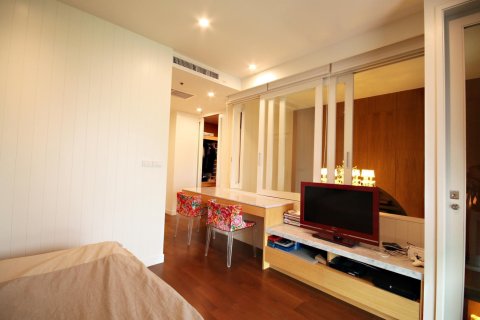 Condo in Khlong Toei, Bangkok, Thailand, 3 bedrooms  № 159410 - photo 14