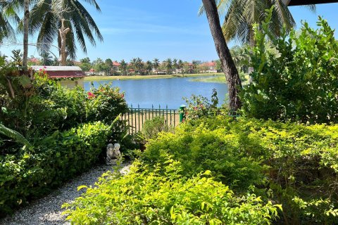 Townhouse in Phuket, Thailand 4 bedrooms № 159408 - photo 11