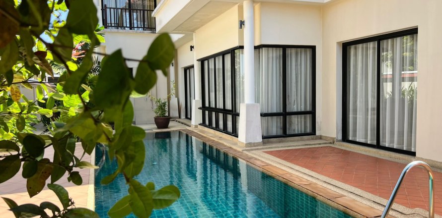 Townhouse in Phuket, Thailand 4 bedrooms № 159408