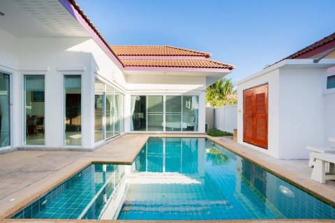 Villa in Hua Hin, Thailand 3 bedrooms № 159412 - photo 12