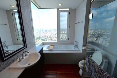 Кондоминиум с 2 спальнями в Кхлонг Сане, Бангкок, Таиланд № 159407 - фото 5