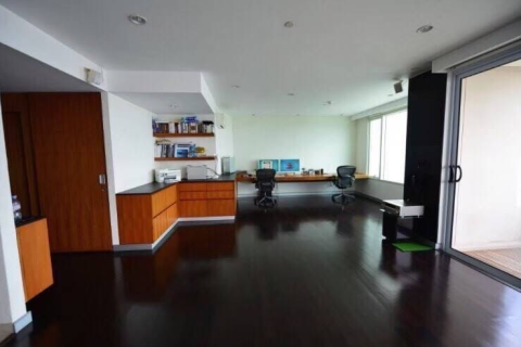 Кондоминиум с 2 спальнями в Кхлонг Сане, Бангкок, Таиланд № 159407 - фото 3