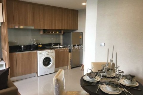 Condo in Watthana, Bangkok, Thailand, 2 bedrooms  № 140839 - photo 2