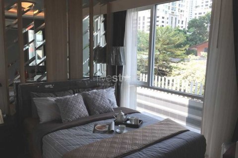 Condo in Watthana, Bangkok, Thailand, 2 bedrooms  № 140839 - photo 3