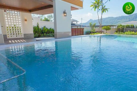 Villa in Krabi, Thailand 3 bedrooms № 154593 - photo 4
