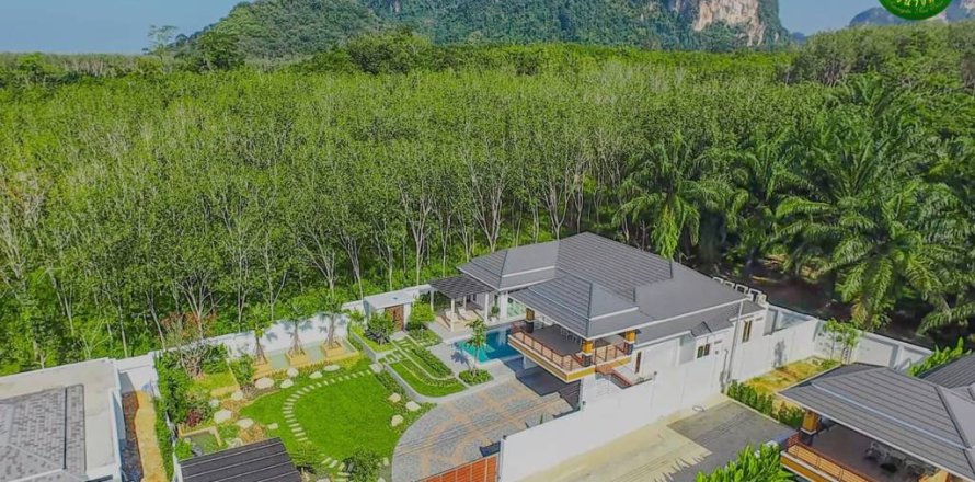 Villa in Krabi, Thailand 3 bedrooms № 154593