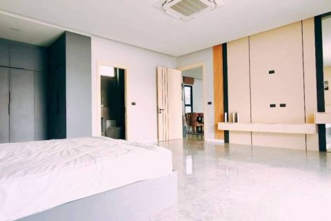 Villa in Pattaya, Thailand 3 bedrooms № 154590 - photo 9