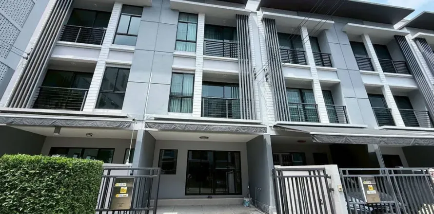 Townhouse à Nonthaburi, Thaïlande 3 chambres № 164551