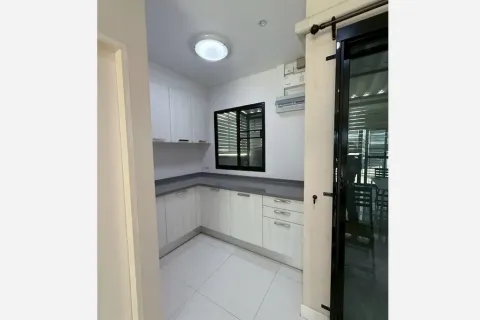 Townhouse à Nonthaburi, Thaïlande 3 chambres № 164551 - photo 3