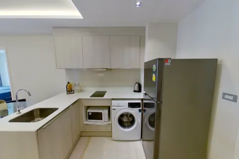 Кондоминиум с 2 спальнями в Клонг Тоэй, Бангкок, Таиланд № 164548 - фото 2