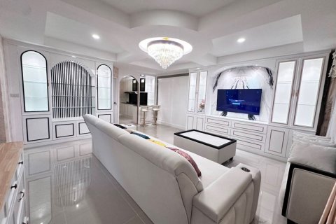 Таунхаус в Паттайе, Таиланд с 3 спальнями  № 136377 - фото 6