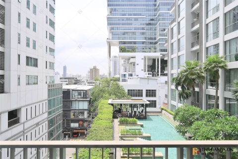 Condo in Bangkok, Thailand, 2 bedrooms  № 185873 - photo 5
