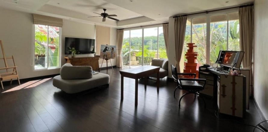 Villa in Kamala, Thailand 5 bedrooms № 179775