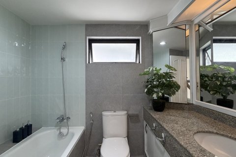 Condo in Watthana, Bangkok, Thailand, 3 bedrooms  № 201297 - photo 20