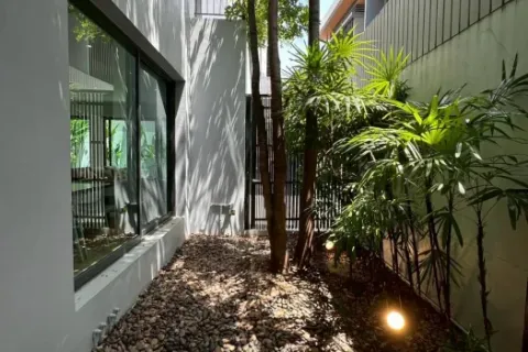 Casa de 4 dormitorios en Watthana, Bangkok, Tailandia № 214324 - foto 16