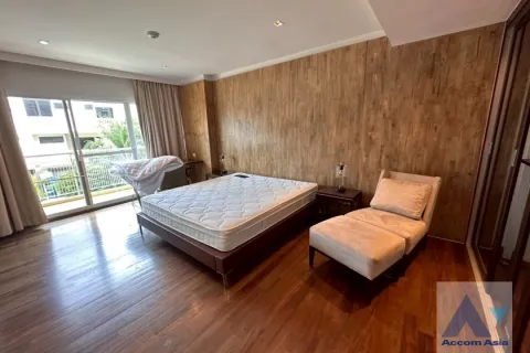 Condominio de 5 dormitorios en Khlong Toei, Bangkok, Tailandia № 214321 - foto 11