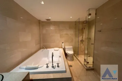 Condominio de 5 dormitorios en Khlong Toei, Bangkok, Tailandia № 214321 - foto 21