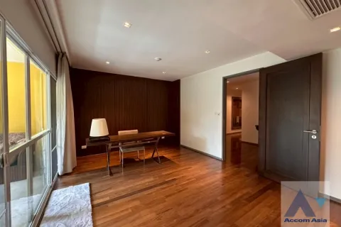 Condominio de 5 dormitorios en Khlong Toei, Bangkok, Tailandia № 214321 - foto 27