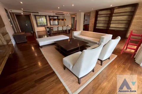 Condominio de 5 dormitorios en Khlong Toei, Bangkok, Tailandia № 214321 - foto 2