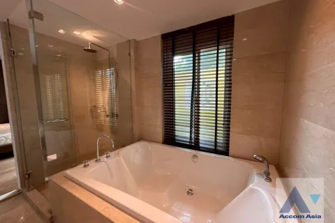 Condominio de 5 dormitorios en Khlong Toei, Bangkok, Tailandia № 214321 - foto 15