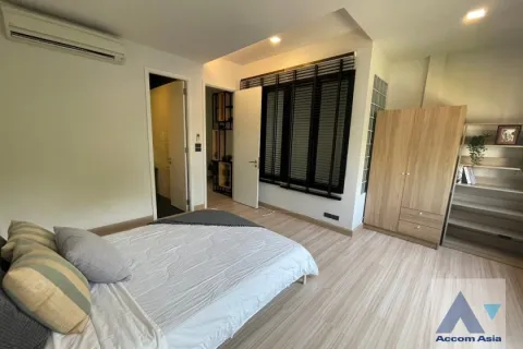 Adosado de 3 dormitorios en Huai Khwang, Bangkok, Tailandia № 214320 - foto 14